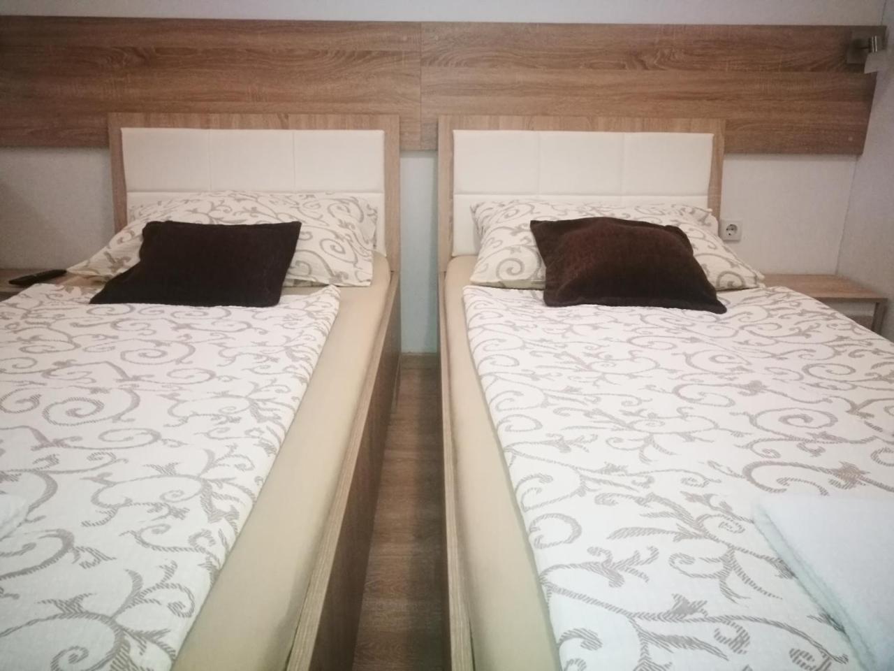 Rooms Aracic Slavonski Brod Exterior foto